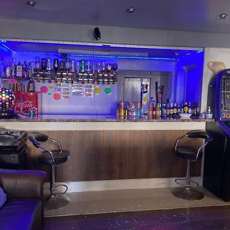 The Woodfield Hotel , Indoor Heated Swimming Pool, Spacious Lounge And Bar Блекпул Екстер'єр фото